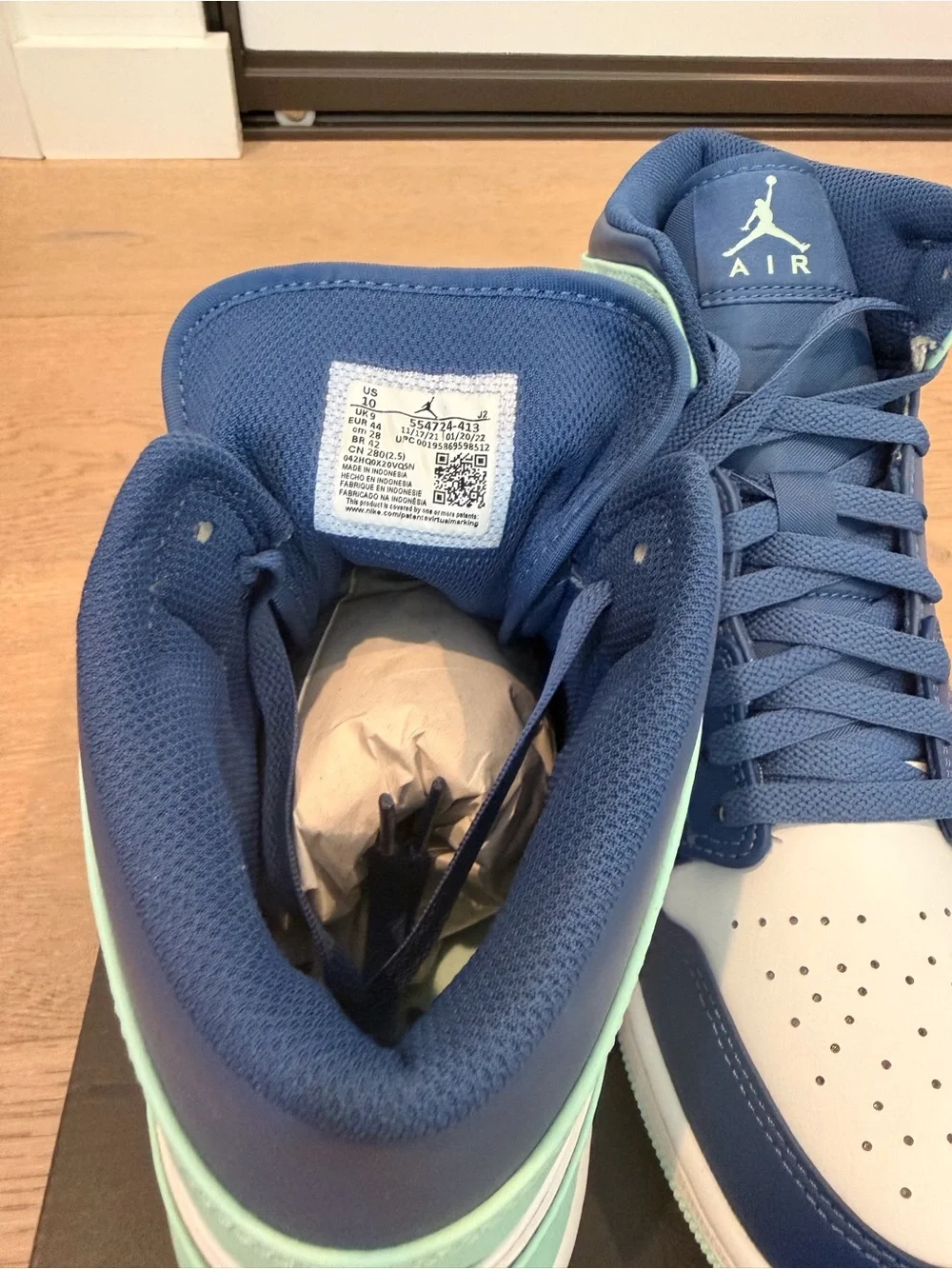 Jordan High Top - White / Navy / Teal
